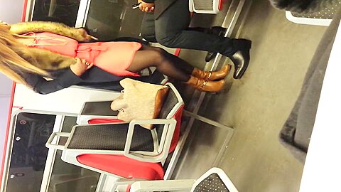 black sexy dans le RER D | watch  HD spy cam porn movie for free