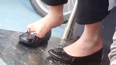 Rapid Shoe Play | watch  HD hidden camera porn video for free