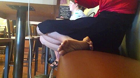 bare foot lunch 1 | watch  HD candid cam xxx video for free