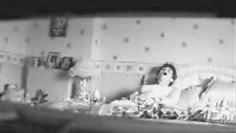 Mom masturbatinghard in bed - hidden cam (fake) | watch  HD spy cam porn movie for free